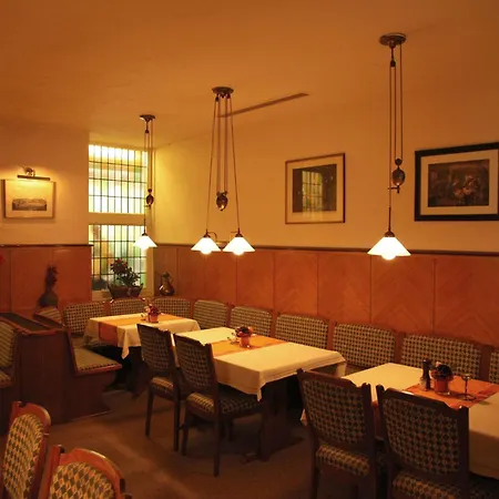 فندق Ackfeld Hotel-restaurant بورين